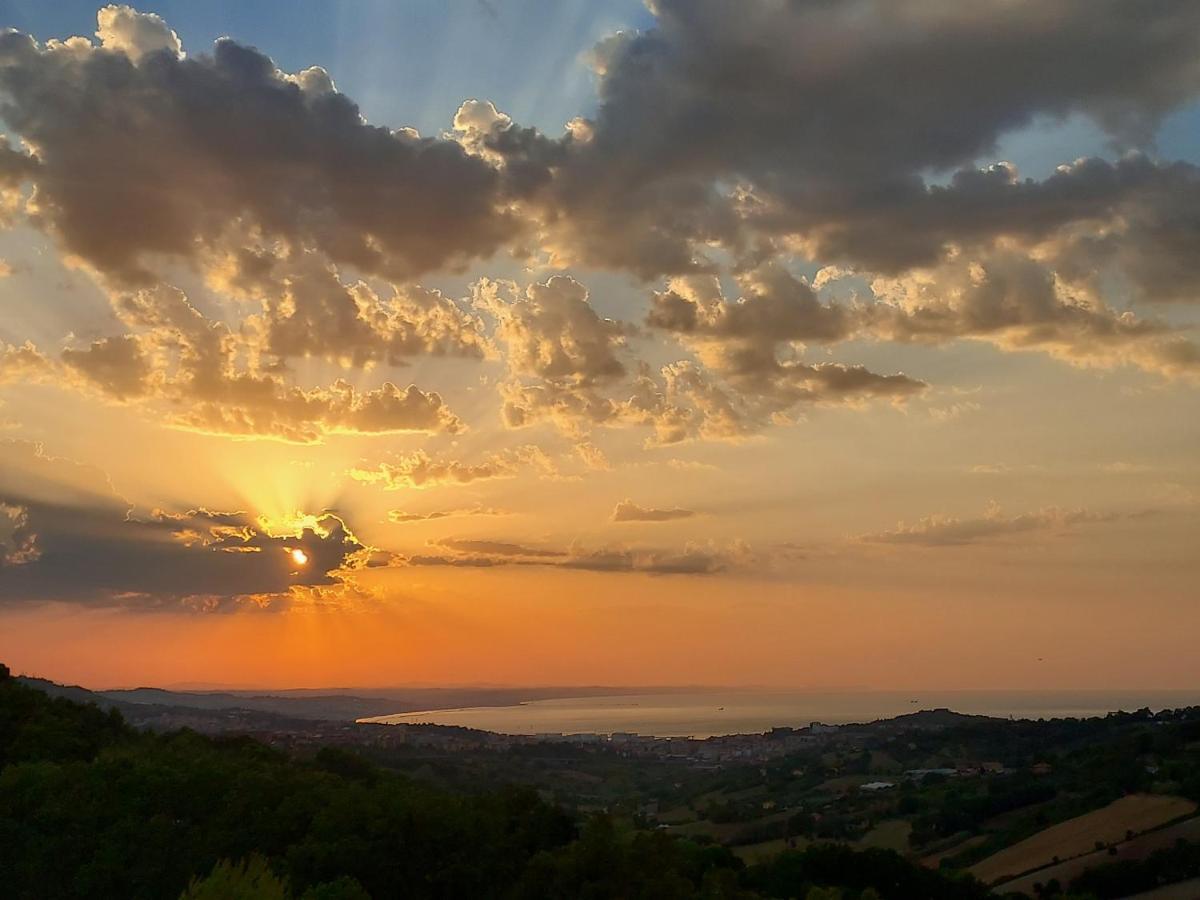 Villa De Ruschi Montacuto Exteriér fotografie